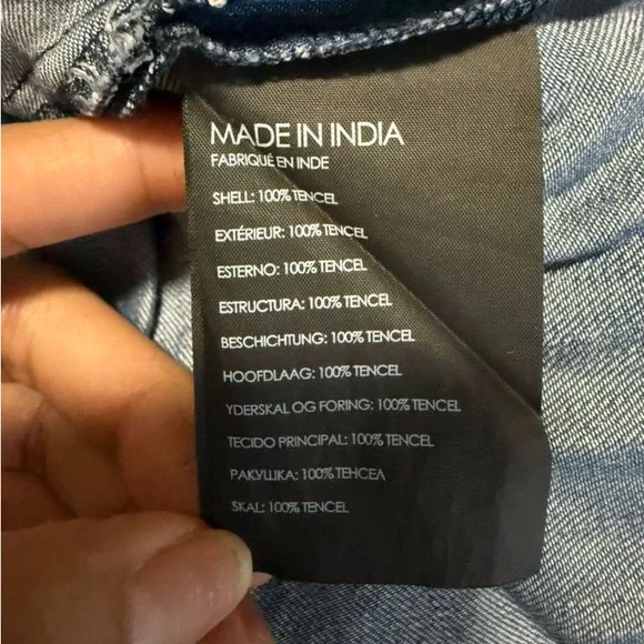 Club Monaco Rahma Dress In Denim Long-Sleeve Size: 12 - Picture 5 of 6